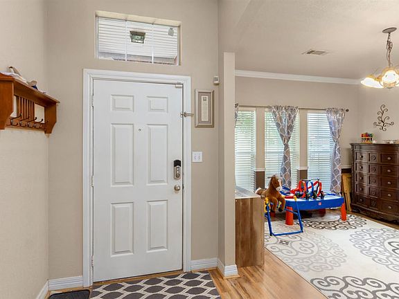4th image of 5301 Wellington Ln