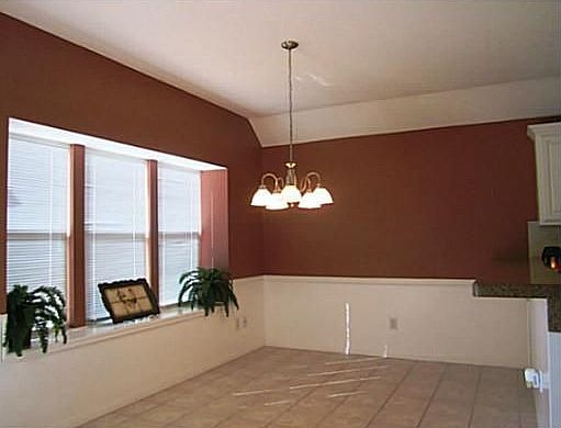3rd image of 5304 Bloomsbury Way