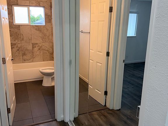 4th image of 3001 Magliocco Dr #428