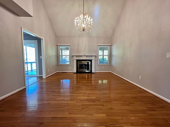 3rd image of 1401 Angel Ct