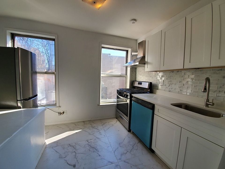 1st image of 4 Wyckoff St #A