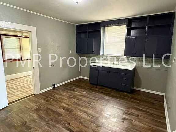 2nd image of 2201 S 11th St