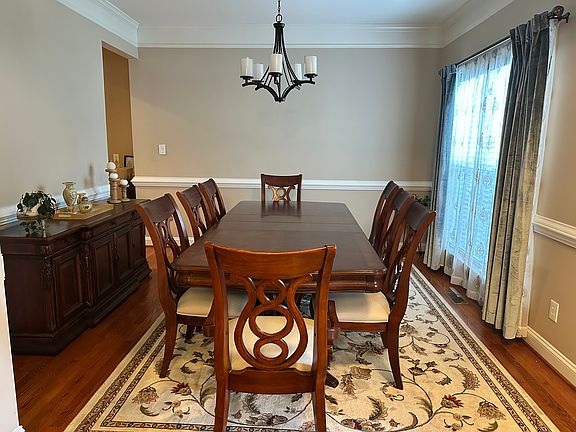 Formal Dining