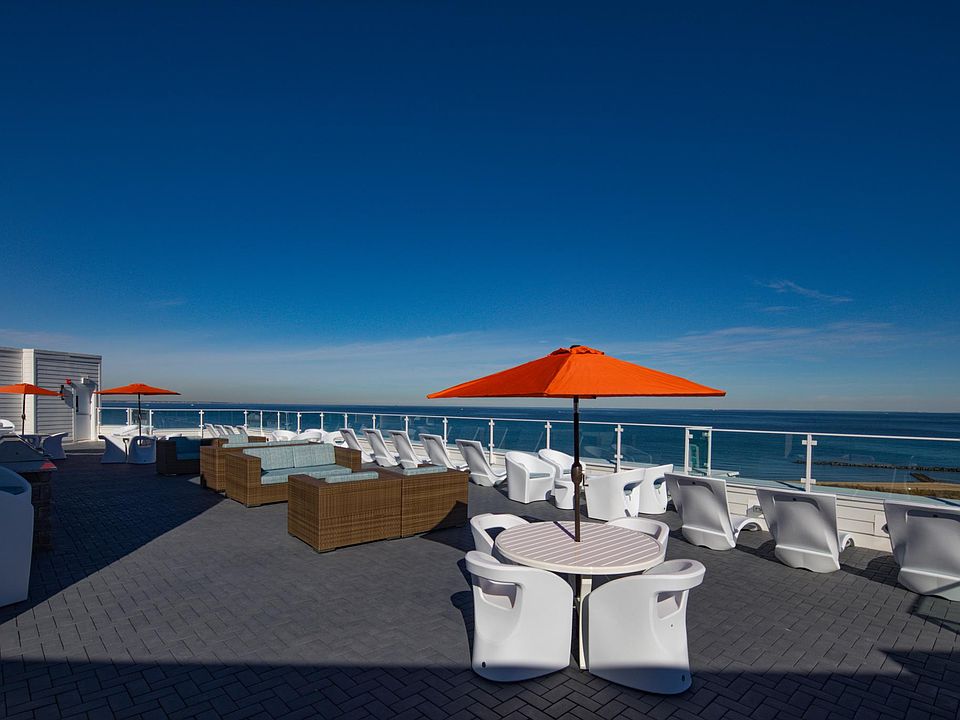 Rooftop Deck