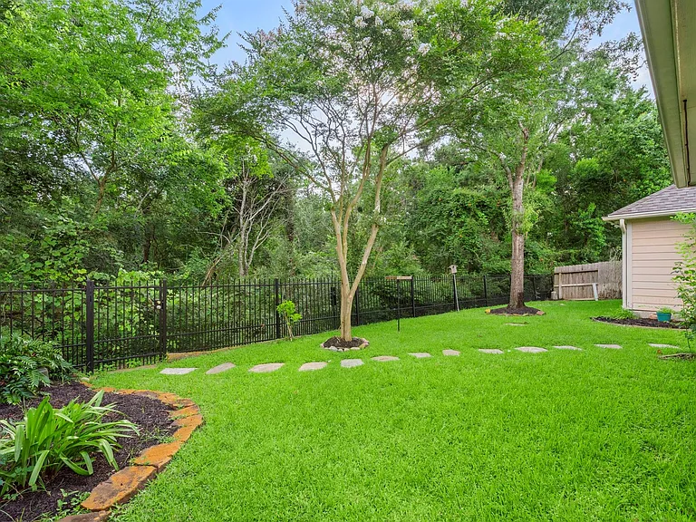 28527 Connordale Ln — Photo 37