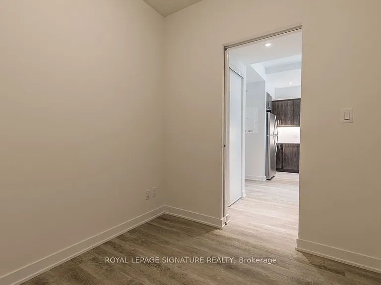 16 Markle Cres #207 — Photo 13