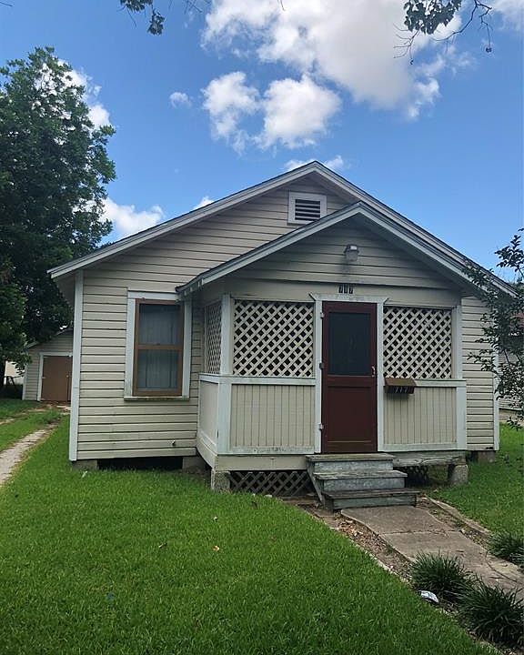 1st image of 717 4th Ave N