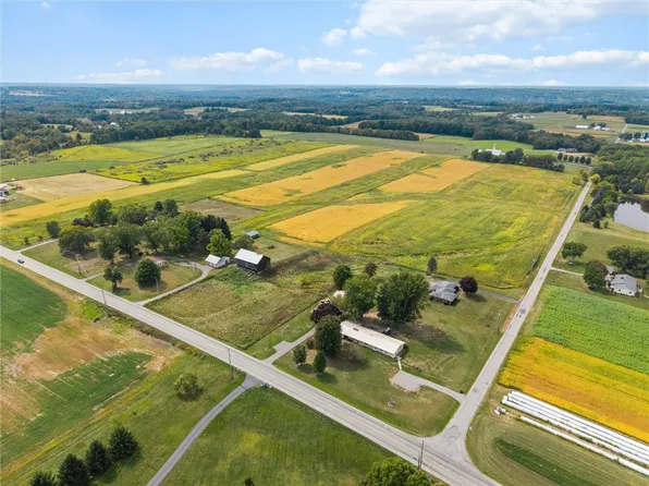 3205 Eastbrook Volant Rd, Volant, PA 16156