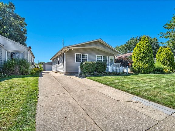 4th image of 584 Stanley Rd
