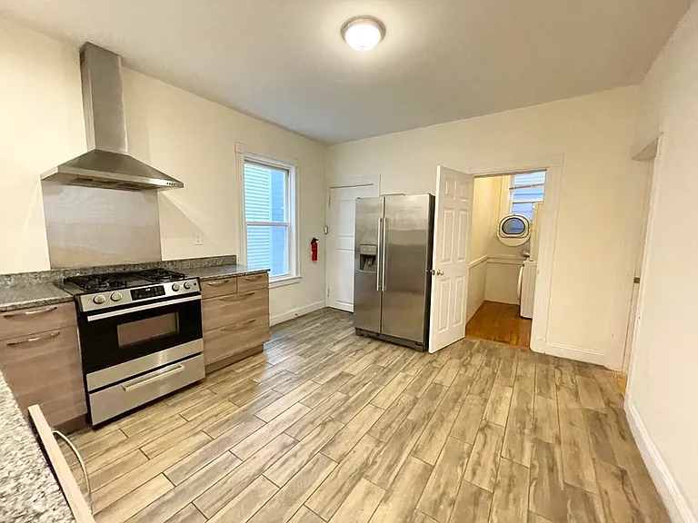 17 Sachem St #2A — Photo 1