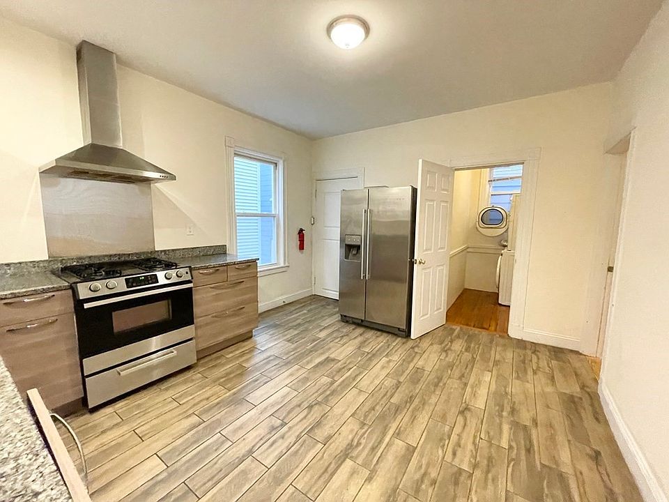 1st image of 17 Sachem St #2A