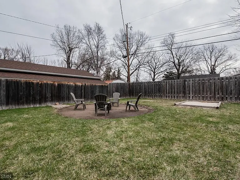 9845 Pillsbury Ave S — Photo 4