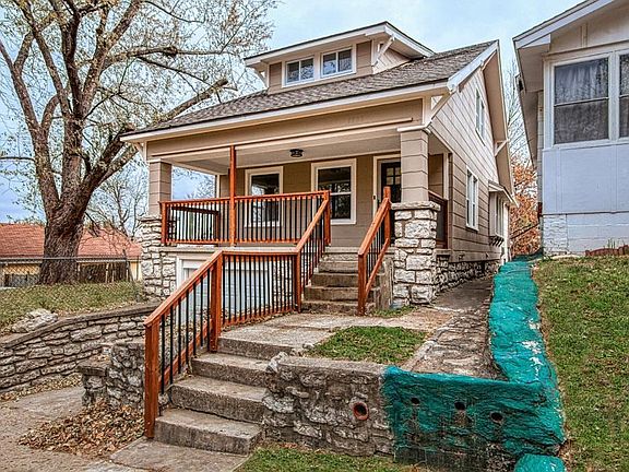 3rd image of 1737 Cambridge Ave