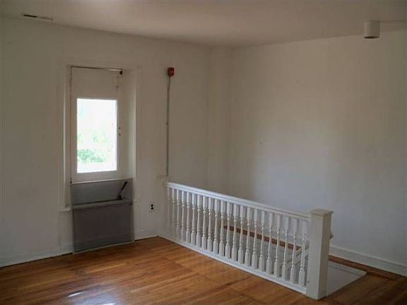 3rd image of 5445 Germantown Ave