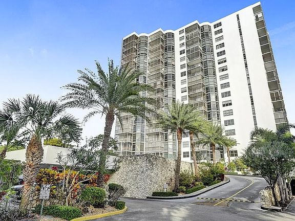 3rd image of 3375 N Country Club Dr APT 1103