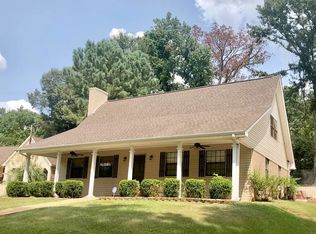 2206 Bluecutt Rd, Columbus, MS 39705