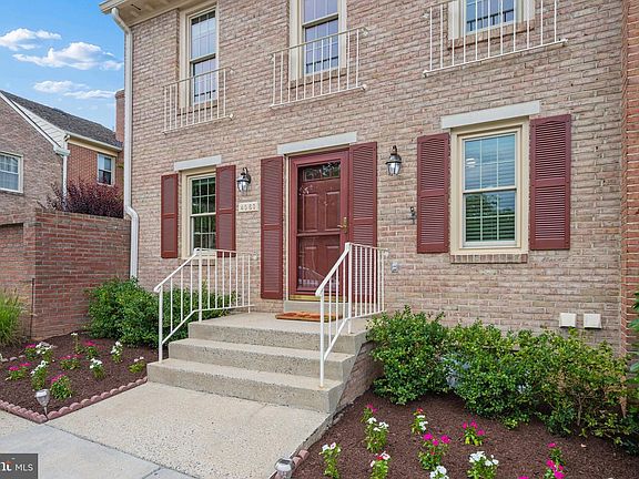 3rd image of 4063 Norbeck Square Dr