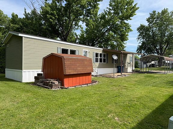 2nd image of 324 Cedarhaven Dr