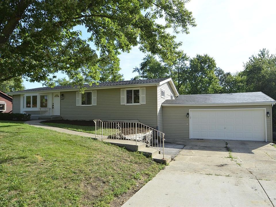 1st image of 1017 S Ahrens Ave