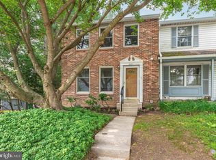 6051 Cedar Wood Dr, Columbia, MD 21044