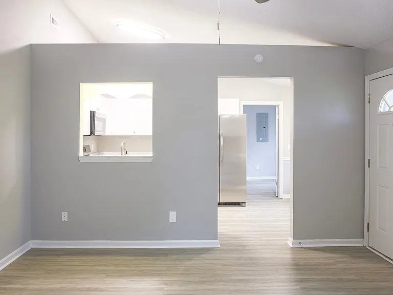 607 Scott St — Photo 9