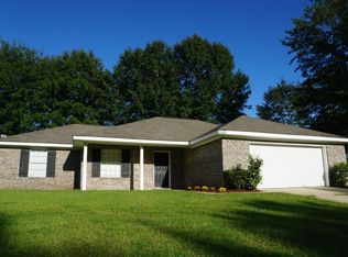 11428 Daisy Ln, Gulfport, MS 39503