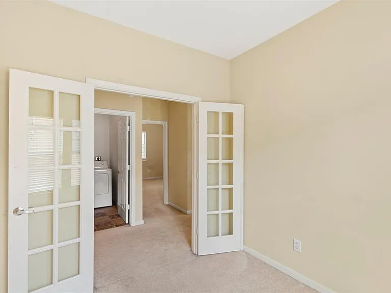 5734A Kansas St — Photo 18
