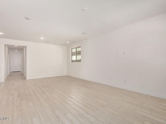 4th image of 22967 N 183RD Drive
