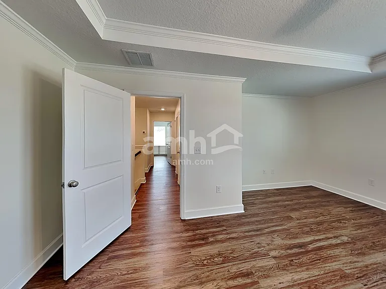 4526 Reisswood Loop — Photo 9
