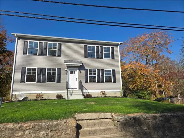 8 Wincheck Pond Rd, Rockville, RI 02873