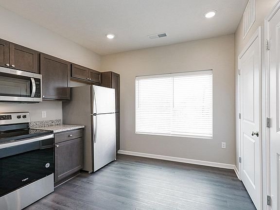 3rd image of 2960 S Coddington Ave #3X1