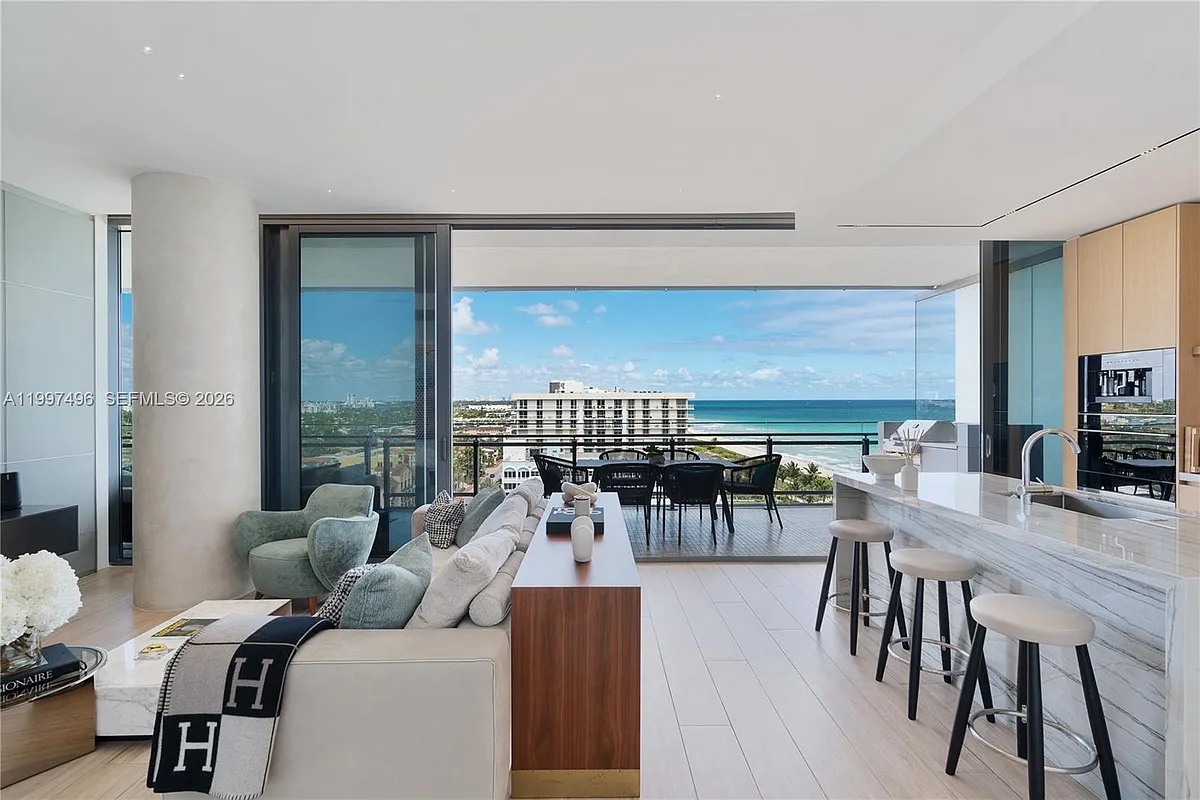 Building Photo - 8701 Collins Ave #1103