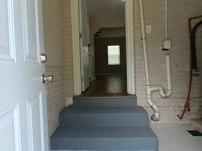 404 Mid America Blvd — Photo 18