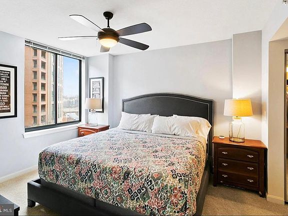 5th image of 2220 Fairfax Dr APT 407