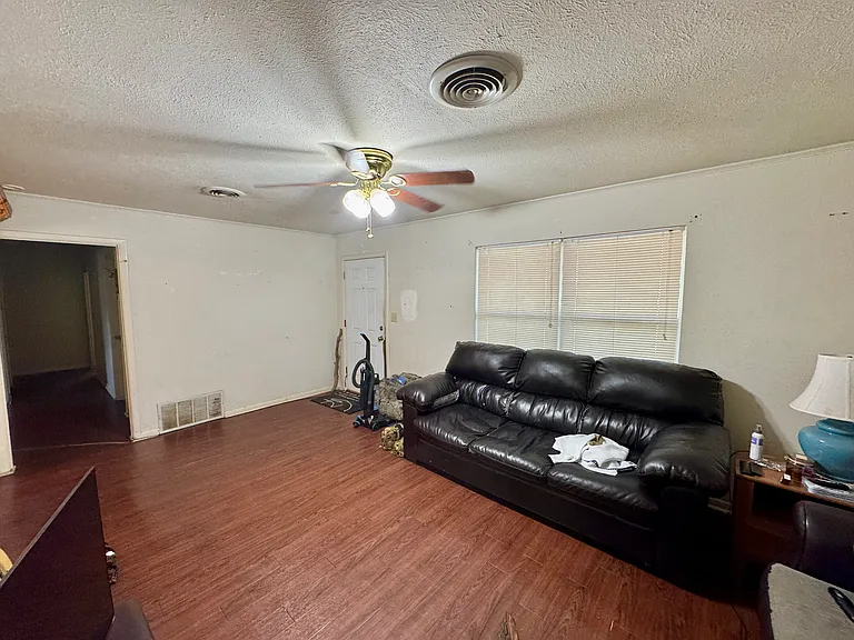 517 N Lydia St — Photo 6