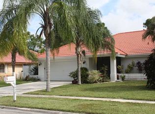 8652 Escondido Way E, Boca Raton, FL 33433
