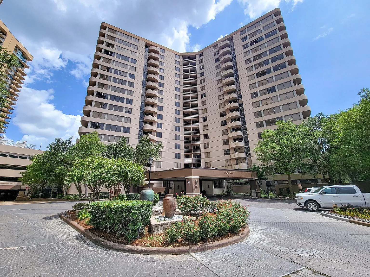 2 bed, 2.0 bath, 1095 sqft, $2,000 — Photo 3