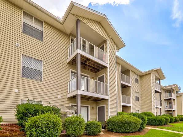 Riverwood Apartments
