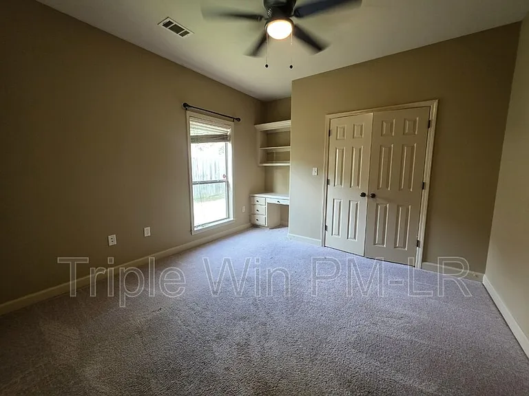 1901 Hidden Creek Dr — Photo 25