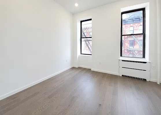 Rented by Brighton Management | media 27