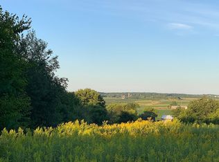 5564 Bellbrook Rd, Brooklyn, WI 53521