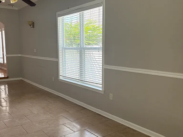 403 Saint Dunstans Ct — Photo 13