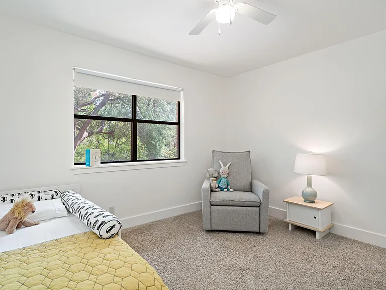 8906 Shady Hls — Photo 27