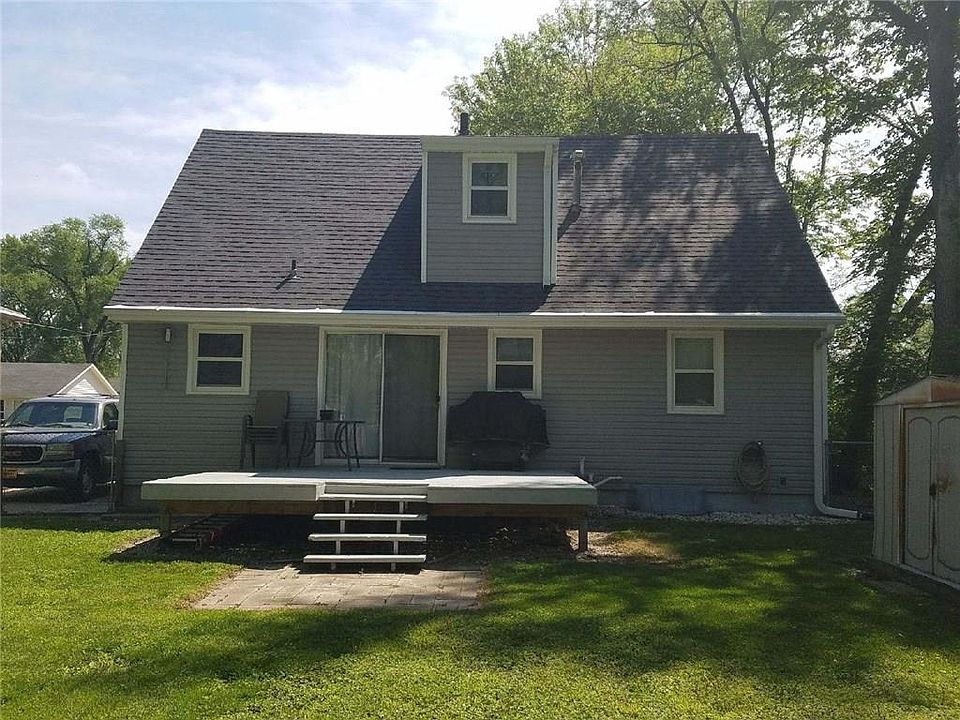 2nd image of 620 SW 60th St