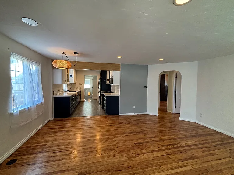 307 Toyon Way — Photo 9