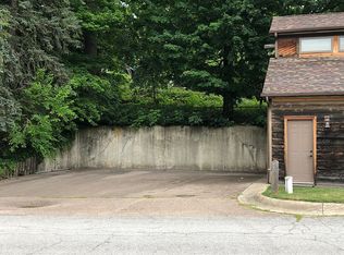 8661 Lake Ave, Watervliet, MI 49098