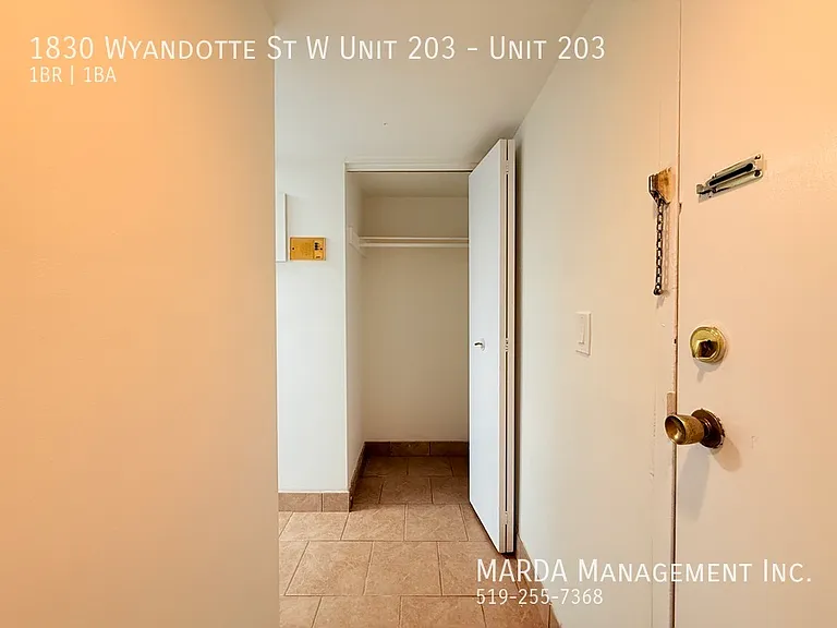 1830 Wyandotte St W #203 — Photo 23