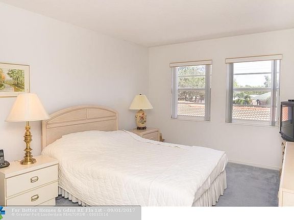4th image of 2500 NE 48th Ln APT 202