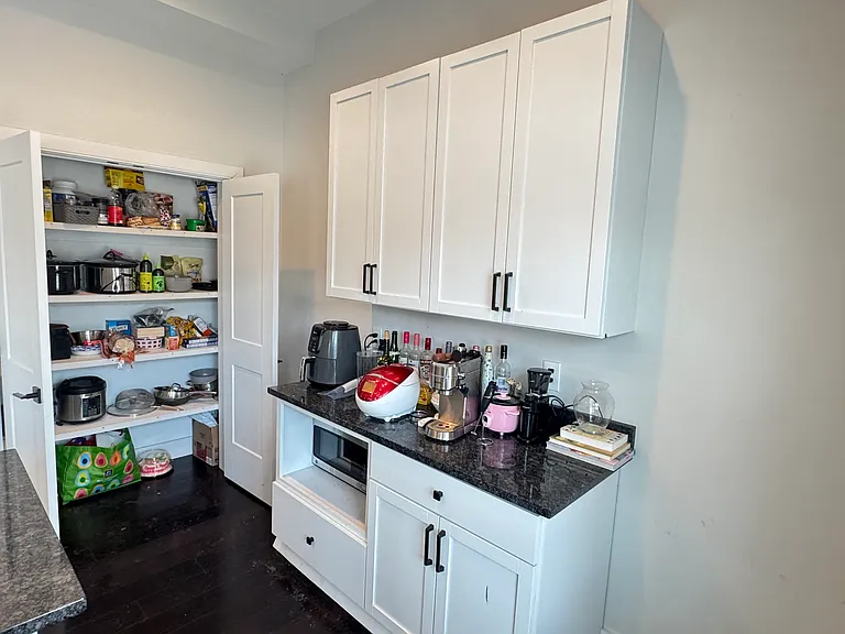 1 Cedar St #1 — Photo 8