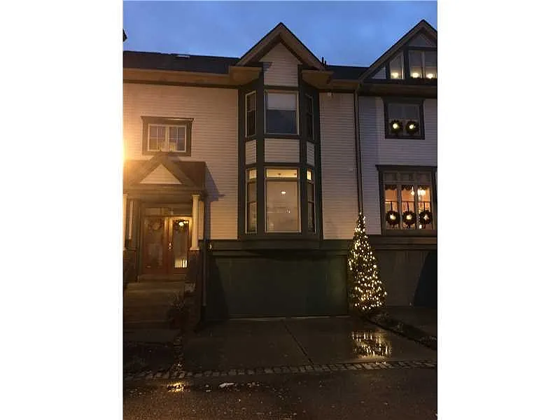 5 Waterside Pl photo 1